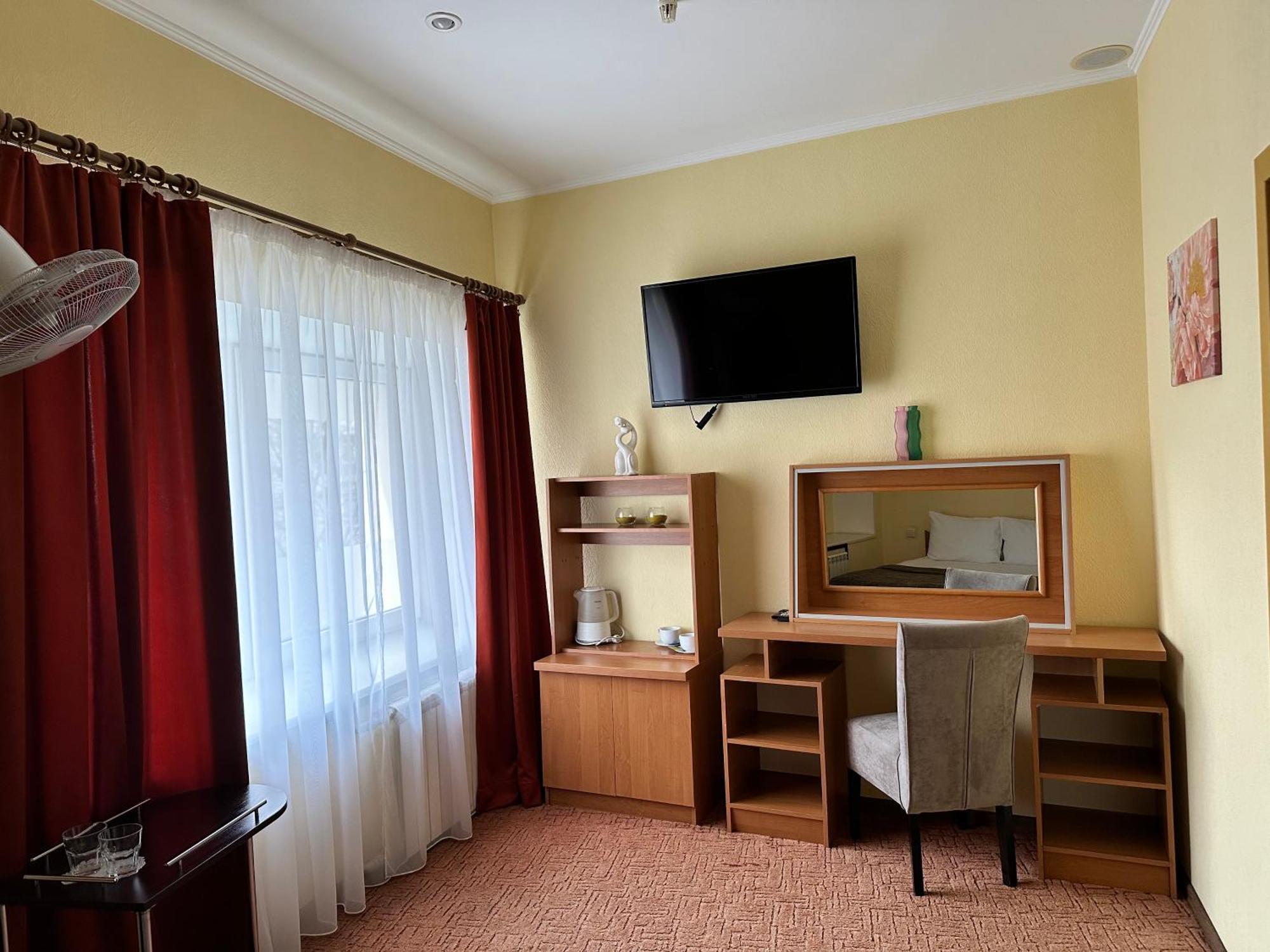 Randevu Hotel Zjytomyr Buitenkant foto